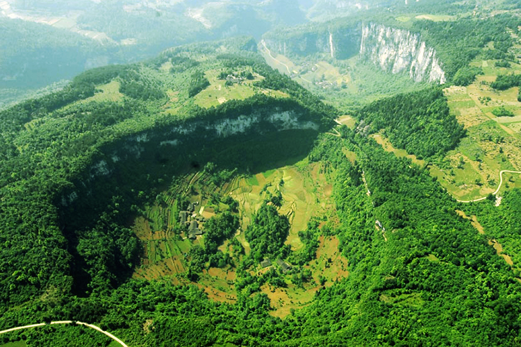 Động Phù Dung